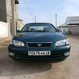 Toyota Camry 2000