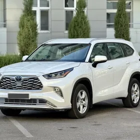 Toyota Highlander 2022