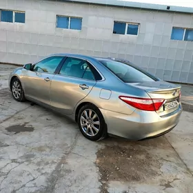 Toyota Camry 2016