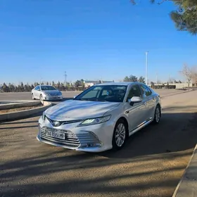 Toyota Camry 2020