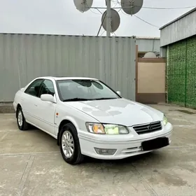Toyota Camry 2001