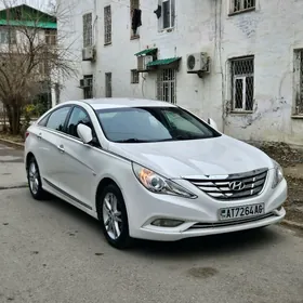 Hyundai Sonata 2011