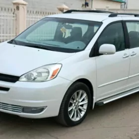 Toyota Sienna 2004