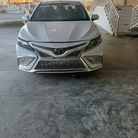 Toyota Camry 2022