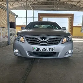 Toyota Camry 2010