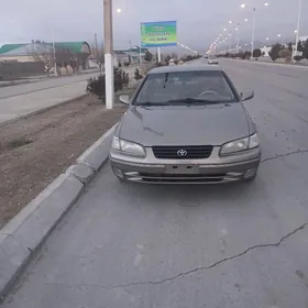 Toyota Camry 1999