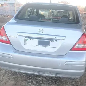 Nissan Versa 2010