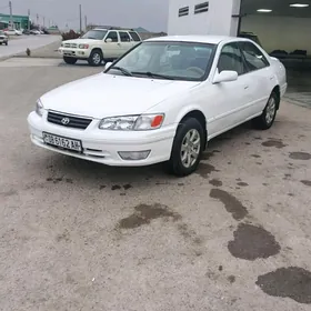Toyota Camry 1999