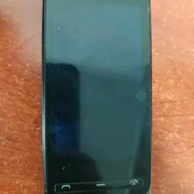 Nokia 700