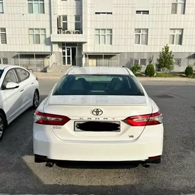 Toyota Camry 2026