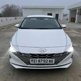 Hyundai Elantra 2022