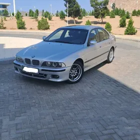 BMW E39 2002