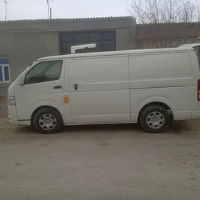 Toyota Hiace 2008
