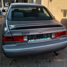 Toyota Camry 2001