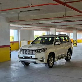Toyota Land Cruiser Prado 2023