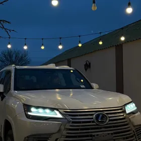 Lexus LX 600 2025