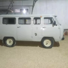 UAZ 2206 2000