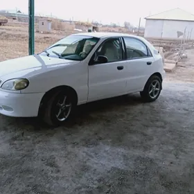 Daewoo Lanos 1999