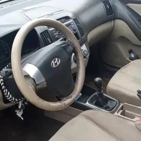 Hyundai Elantra 2010