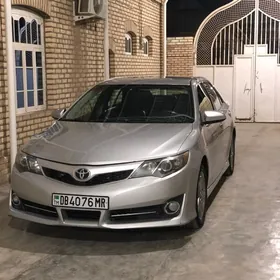 Toyota Camry 2012