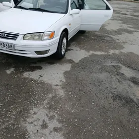 Toyota Camry 2000