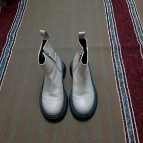 Женские ботинки