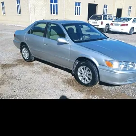 Toyota Camry 2001