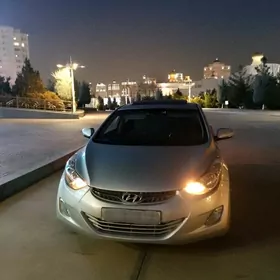 Hyundai Elantra 2012