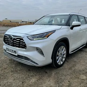Toyota Highlander 2021