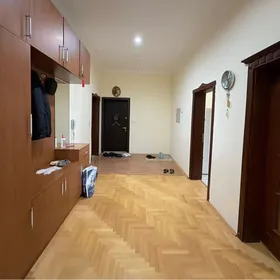 3 komnat elitka satlyk jay