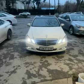 Mercedes-Benz E350 2011