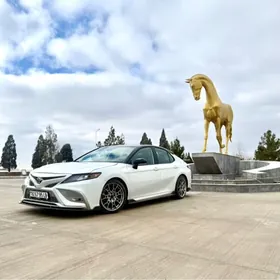 Toyota Camry 2023