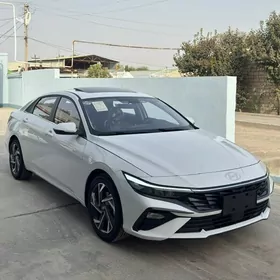 Hyundai Elantra 2025