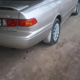 Toyota Camry 2000