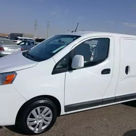 Nissan NV200 2020