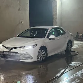 Toyota Camry 2022
