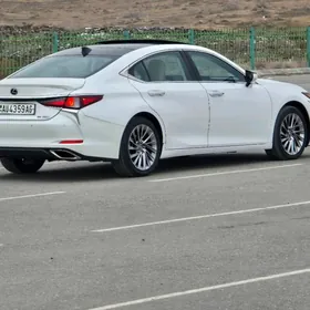 Lexus ES 350 2019