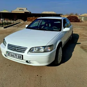 Toyota Camry 2000