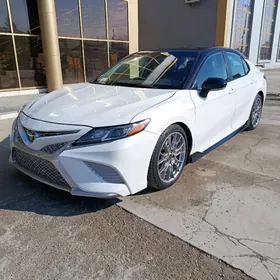 Toyota Camry 2022