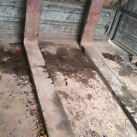 Karanyň yuk gallyrýan demiri