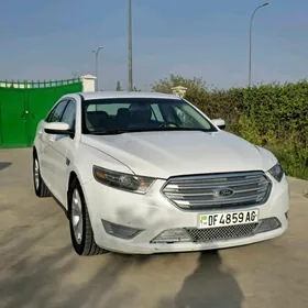 Ford Taurus 2017