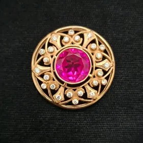 gyzyl Yerewan broska