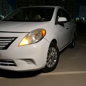 Nissan Versa 2012