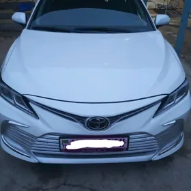 Toyota Camry 2020