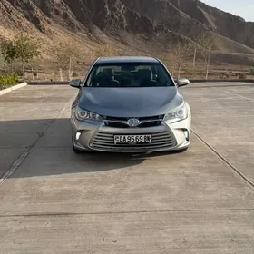 Toyota Camry 2015