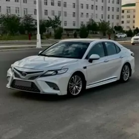 Toyota Camry 2020
