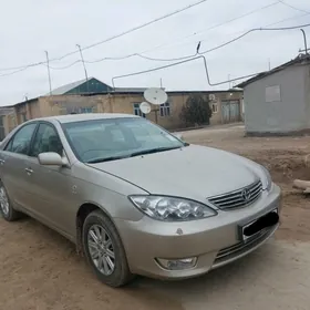 Toyota Camry 2004