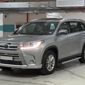 Toyota Highlander 2019