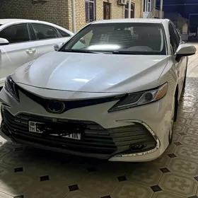 Toyota Camry 2020