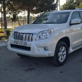 Toyota Land Cruiser Prado 2011